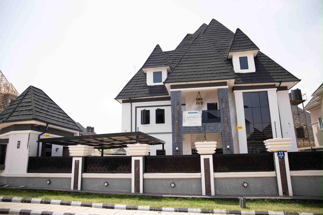 4 Bedroom Duplex